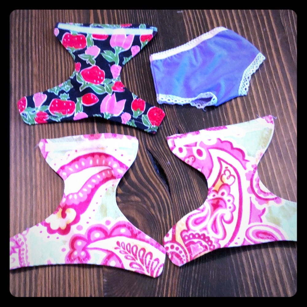 3 doll diapers 1 underwear